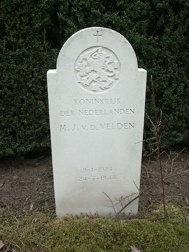 Van der Velden(1).jpg