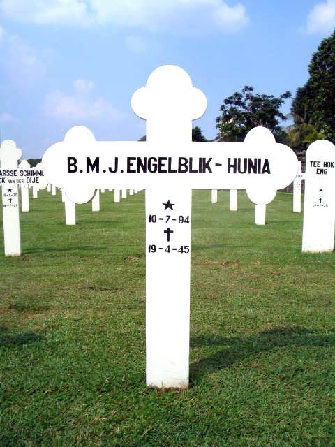 engelblik.hunia.b.m.j.2005.jpg