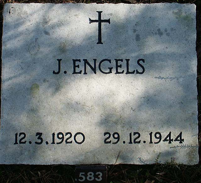Engels.J.2005(1).jpg