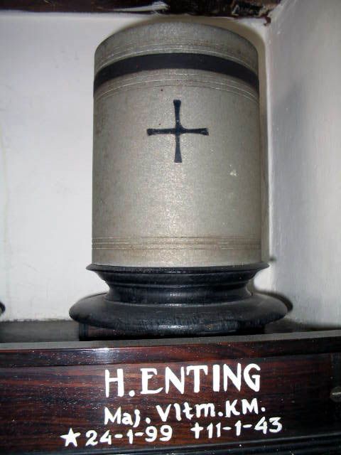 enting.h.2005.jpg