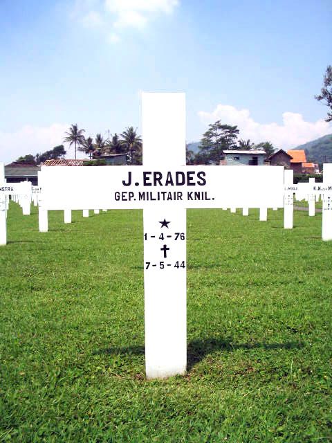erades.j.2005.jpg