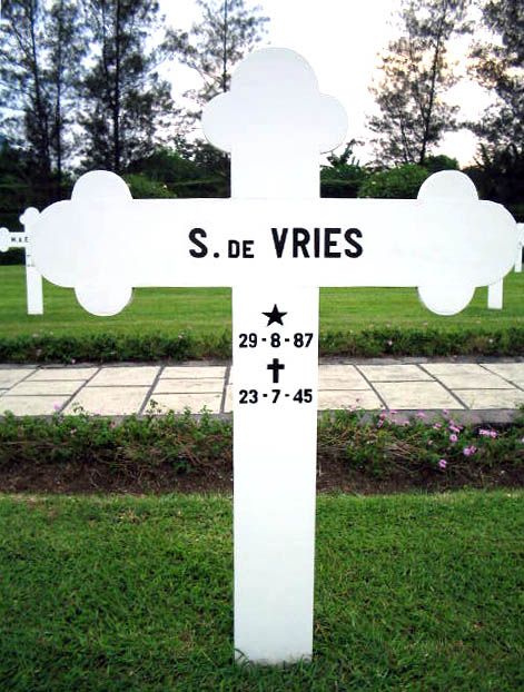 vries de .s.2004.jpg