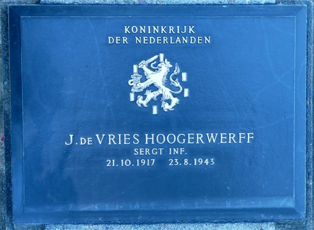 Vries Hoogerwerff.J.de.2008.jpg