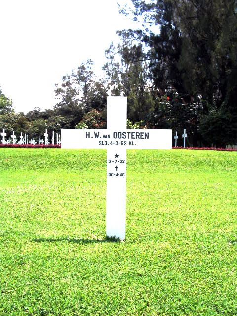 oosteren.van.h.w.2005.jpg