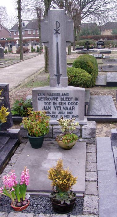 J.G. Velnaar .jpg