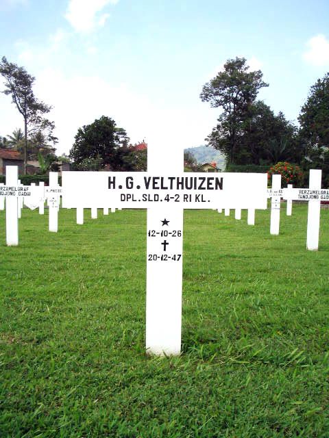 velthuizen.h.g.2005.jpg