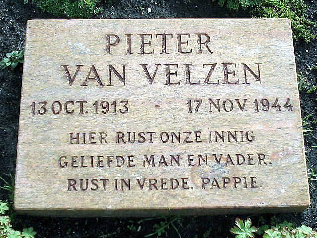 velzen.van.p.2004.jpg