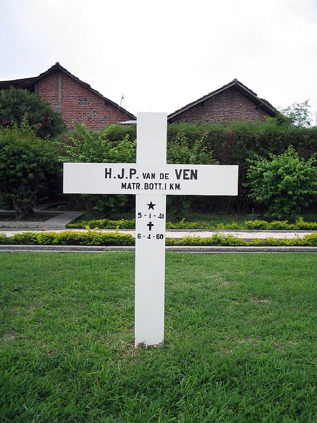 ven v de h.j.p.2004.jpg