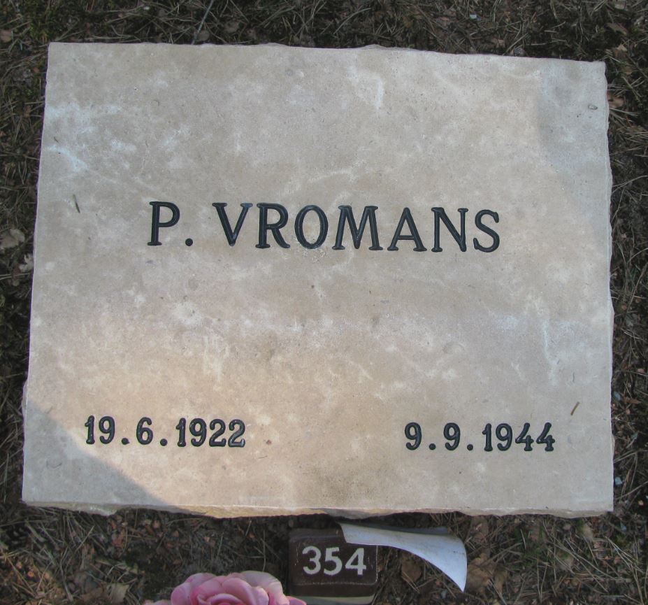 Vromans.JPG