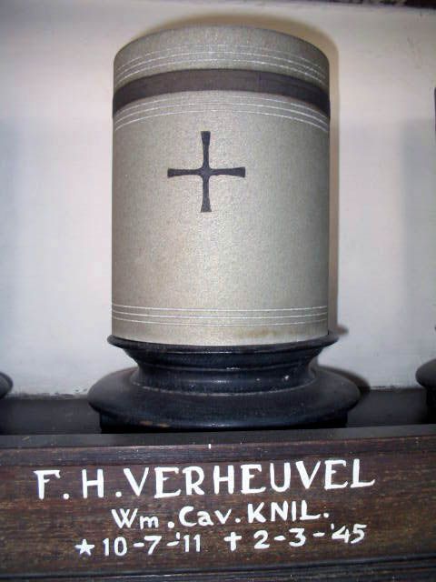 verheuvel.f.h.2005.jpg