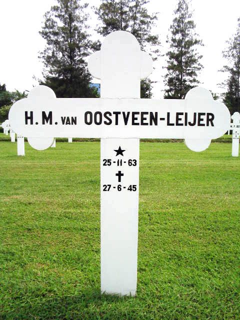 oostveen leijer h.m.2004.jpg