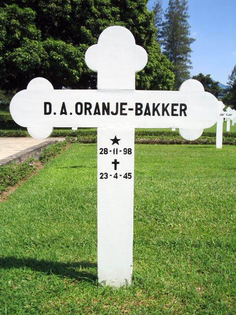 oranje bakker d.a.2004.jpg