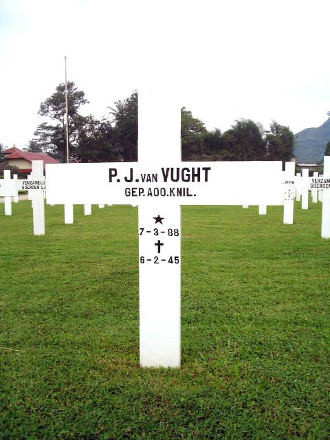 vught.van.p.j.2005.jpg