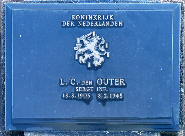 Outer.L.C.den.2008.jpg