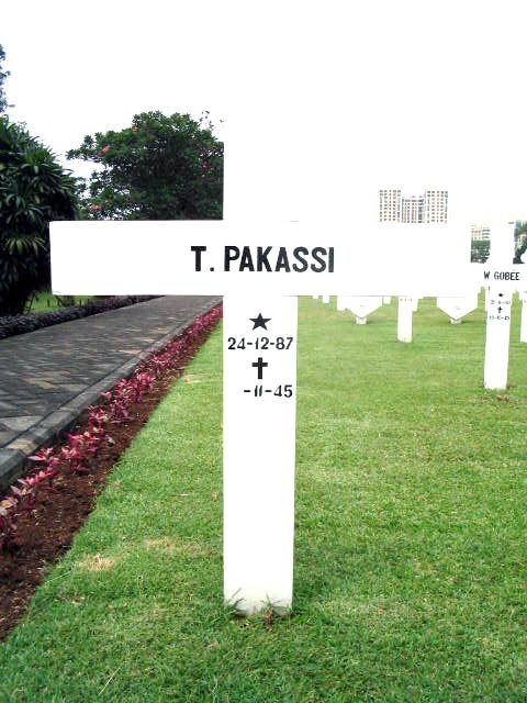 pakassi.t.2005.jpg