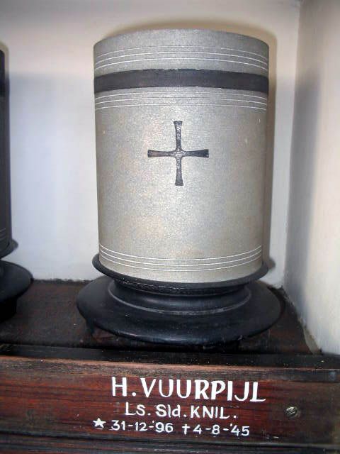 vuurpijl.h.2005.jpg