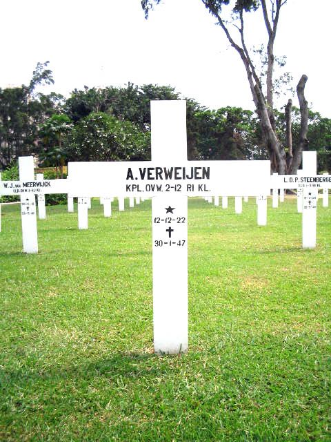 verweijen.a.2005.jpg