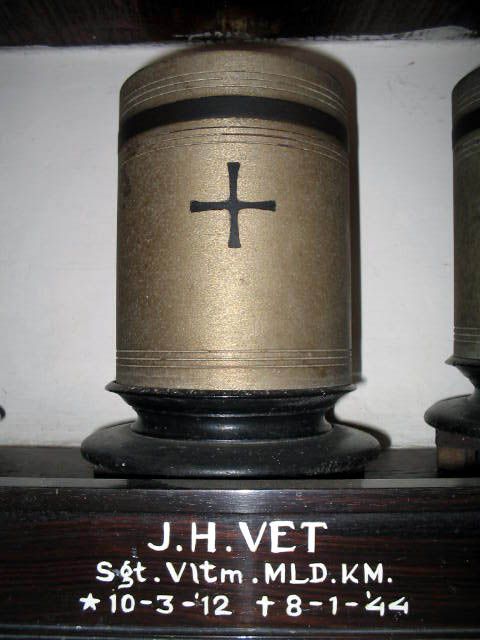 vet.j.h.2005.jpg