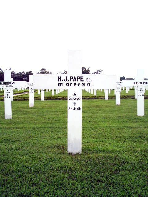 pape.h.j.2005.jpg