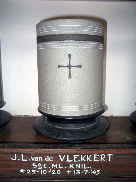 vlekkert.v.de.j.l.2005.jpg