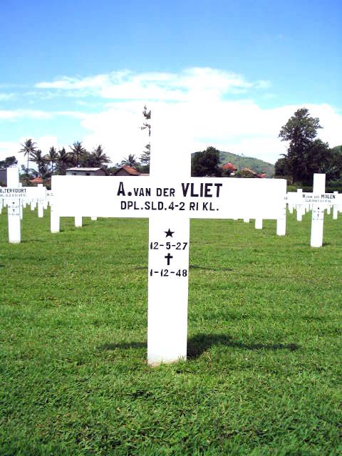 vliet.v.der.a.2005.jpg