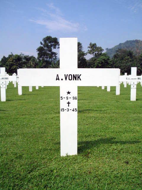 vonk.a.2005.jpg