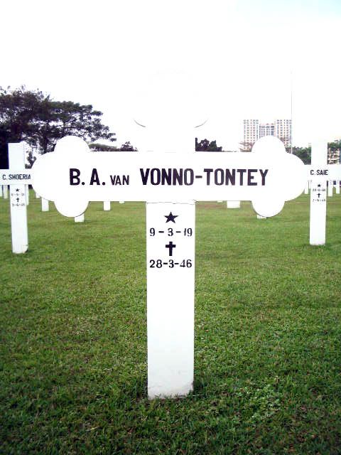 vonno.van.tontey.b.a.2005.jpg