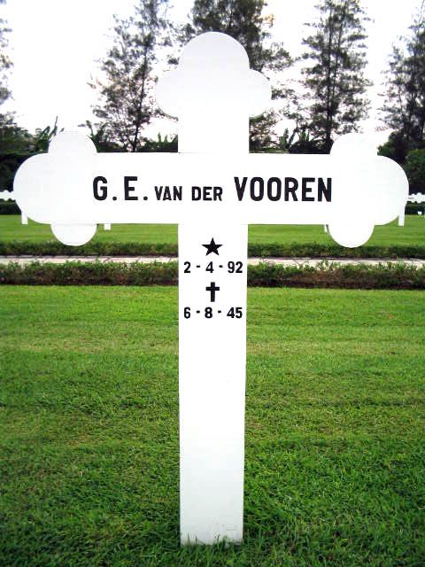 vooren van der .g.e.2004.jpg