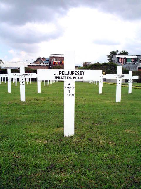 pelaupessy.j.2005.jpg