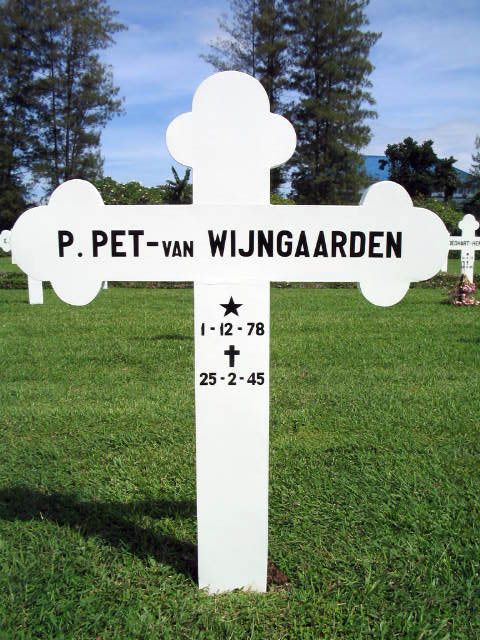 pet wijngaarden van.p.2004.JPG