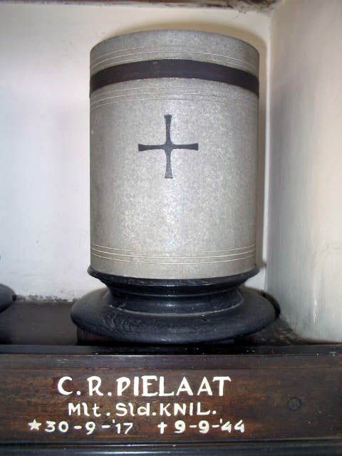 pielaat.c.r.2005.jpg