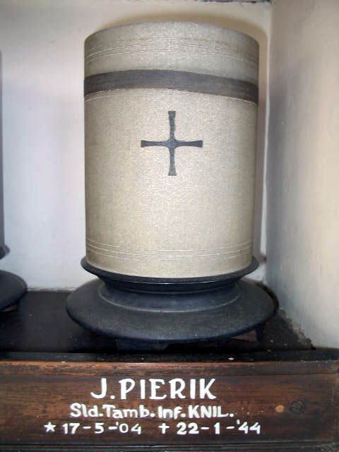 pierik.j.2005.jpg