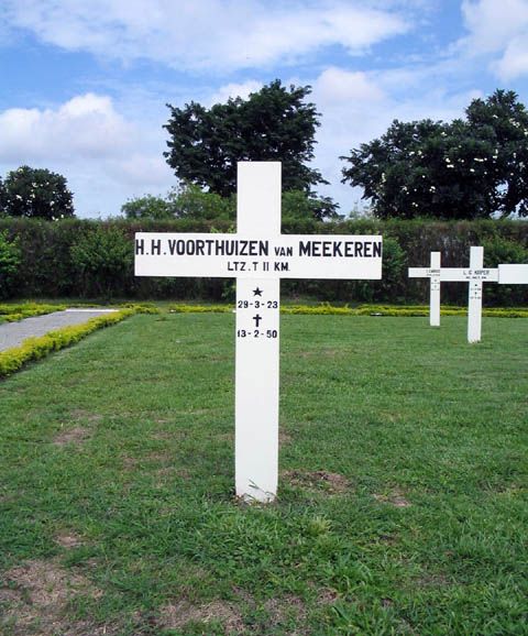 voorthuizen.van.meekeren.h.h.2005.jpg