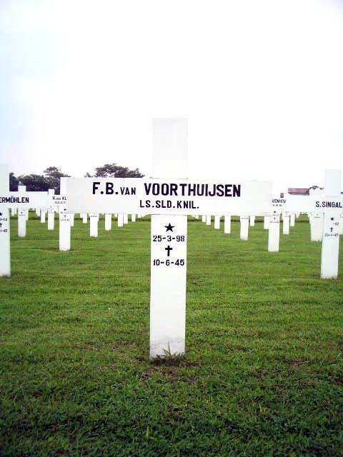 voorthuijsen.van.f.b.2005.jpg