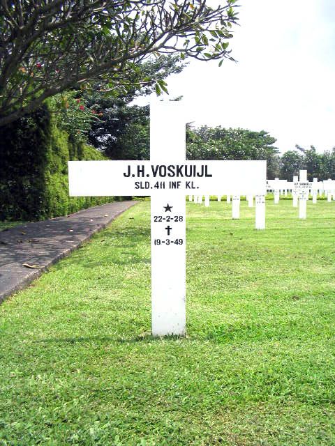 voskuijl.j.h.2005.jpg