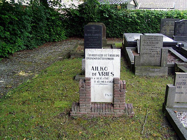 163744.2004.jpg
