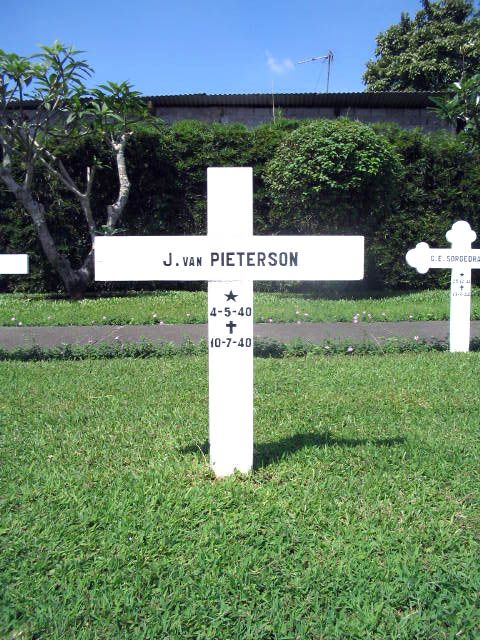 pieterson.van.j.2005.jpg