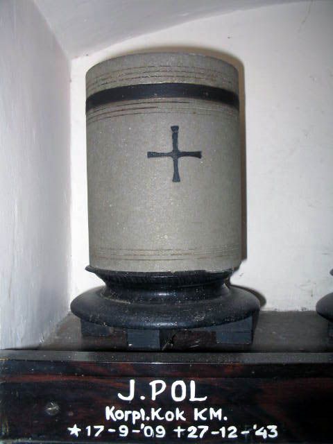 pol.j.2005.jpg