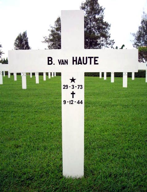haute van b.2004.jpg