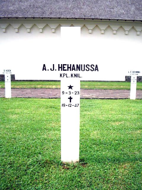 hehanussa.a.j.2005.jpg