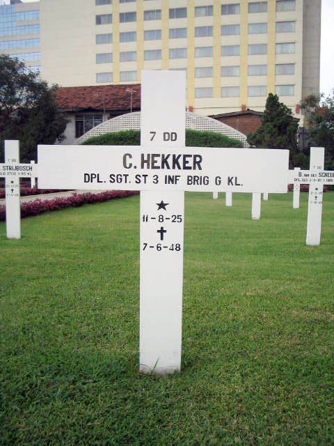 hekker.c.2005.jpg