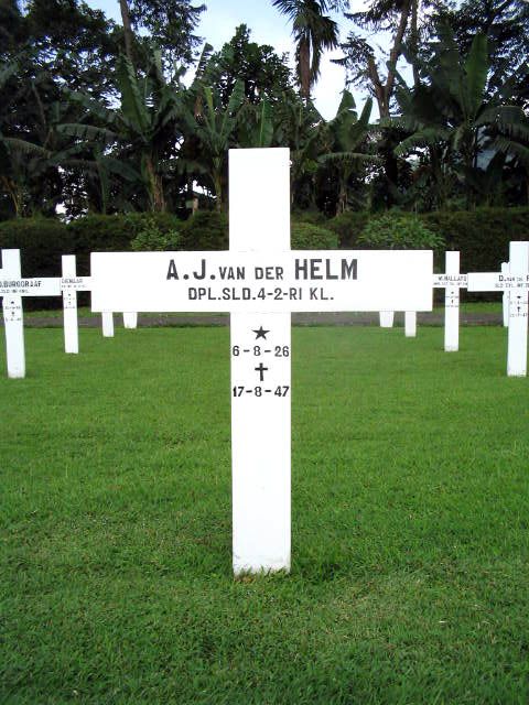 helm.v.der.a.j.2005.jpg