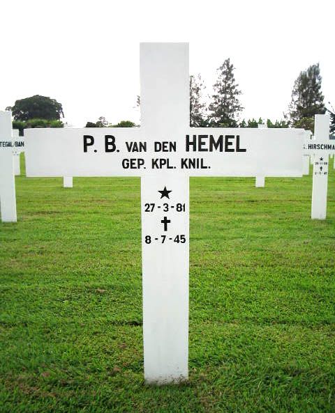 hemel van den p.b.2004.jpg