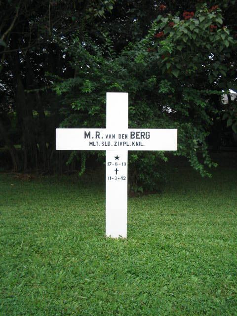 berg van.den.m.r.2005.jpg