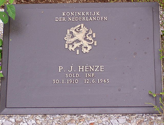 henze.p.j.2006.jpg