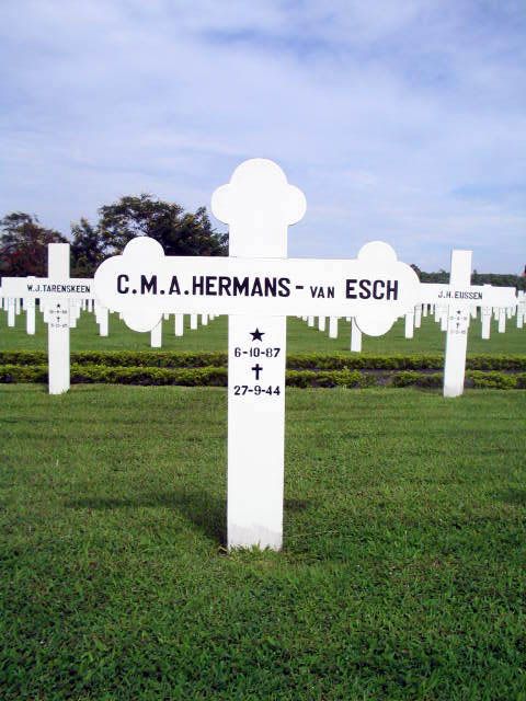 hermans.esch.van.c.m.a.2005.jpg