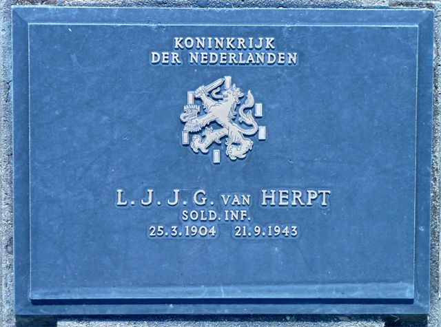Herpt.L.J.J.G.van.2008.jpg