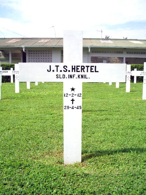 hertel.j.t.s.2005.jpg