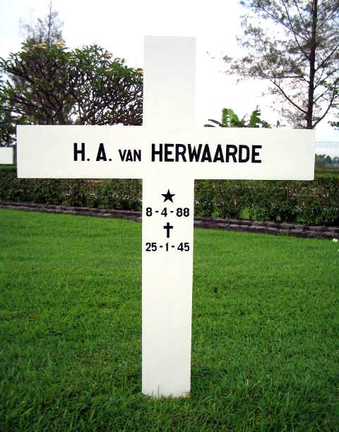 herwaarde v h.a.2004.jpg