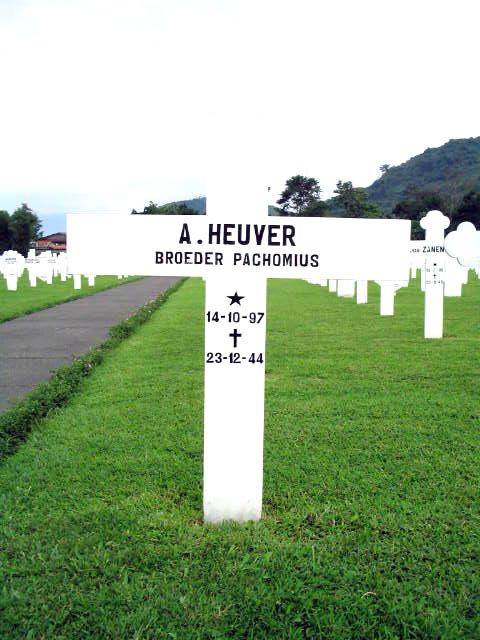 heuver.a.2005.jpg